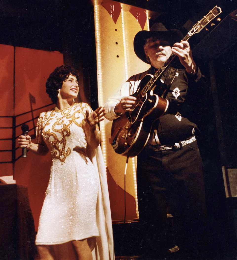 Stevie as Patsy Cline